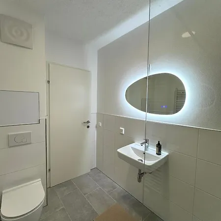 Modernes - Kostenloser Parkplatz - Zentral Linz